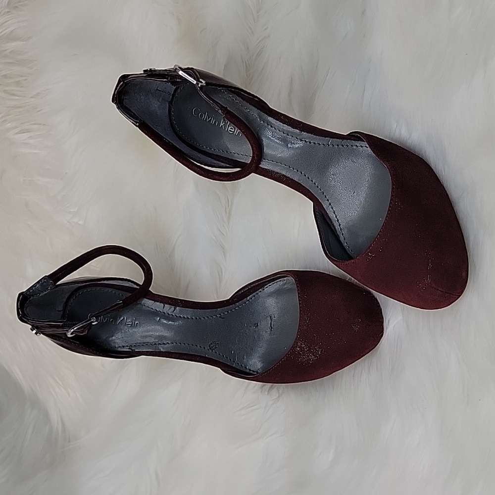 Calvin Klein Burgundy Shimmer Suede/Patent Round Toe Size 7M  Original